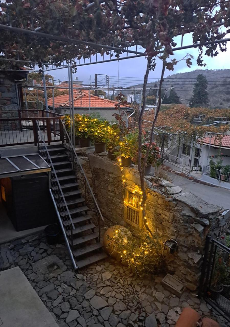 To Apokentro Country house